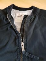 Hollister Blouson Jacke schwarz Unisex in Größe M Kr. Altötting - Pleiskirchen Vorschau