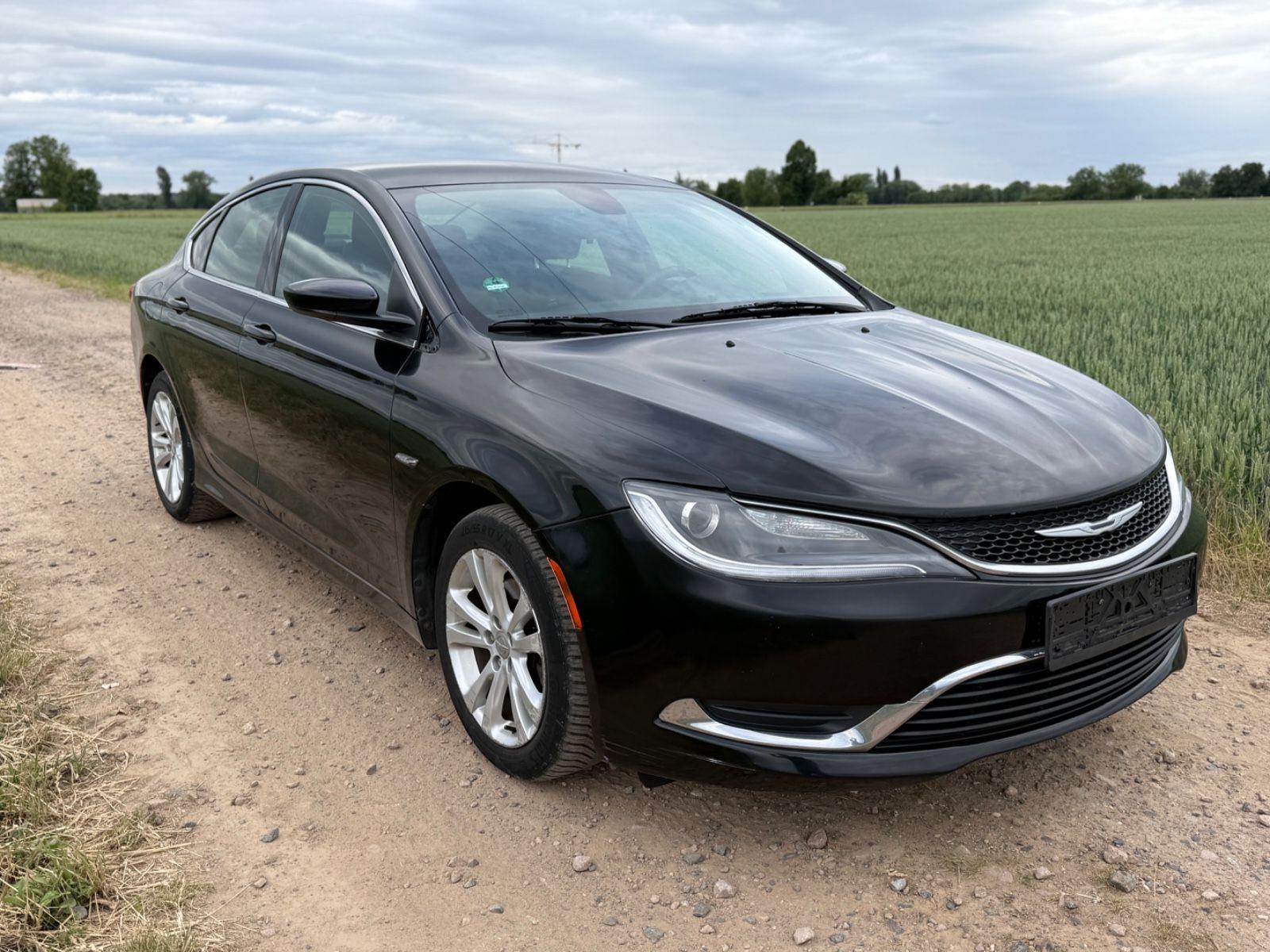 Abbildung des Autos Chrysler 200 Limited *Au…