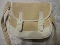 Handtasche weiß-beige zum Umhängen 25 x 22 x 7,5 cm NEU Rheinland-Pfalz - Uersfeld Vorschau