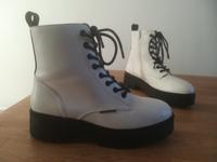 Bullboxer Schnür - Stiefel, Stiefeletten, Boots weiß, Gr. 40 Bayern - Obing Vorschau