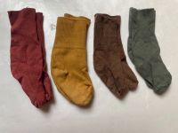 4 Paar Baby Söckchen Socken Gr. 86/92 herbstliche Farben Niedersachsen - Wittmund Vorschau