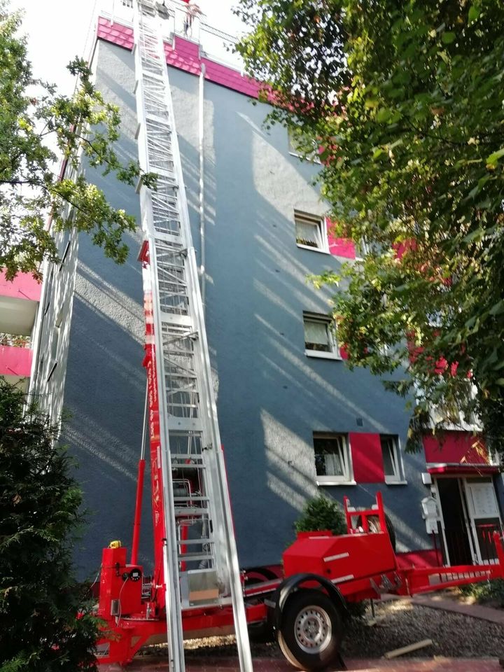 Schrägaufzug/Möbellift ohne Bediener [Tagespauschale] in Berlin