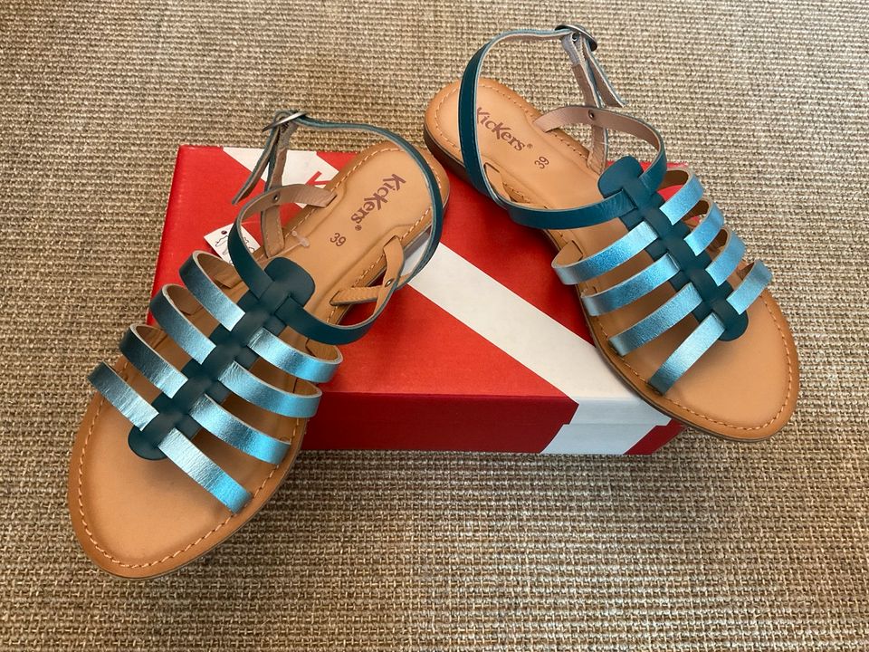 NEU! KICKERS Sandale ETNONYME bleu prusse métallisé. 39 in Berlin