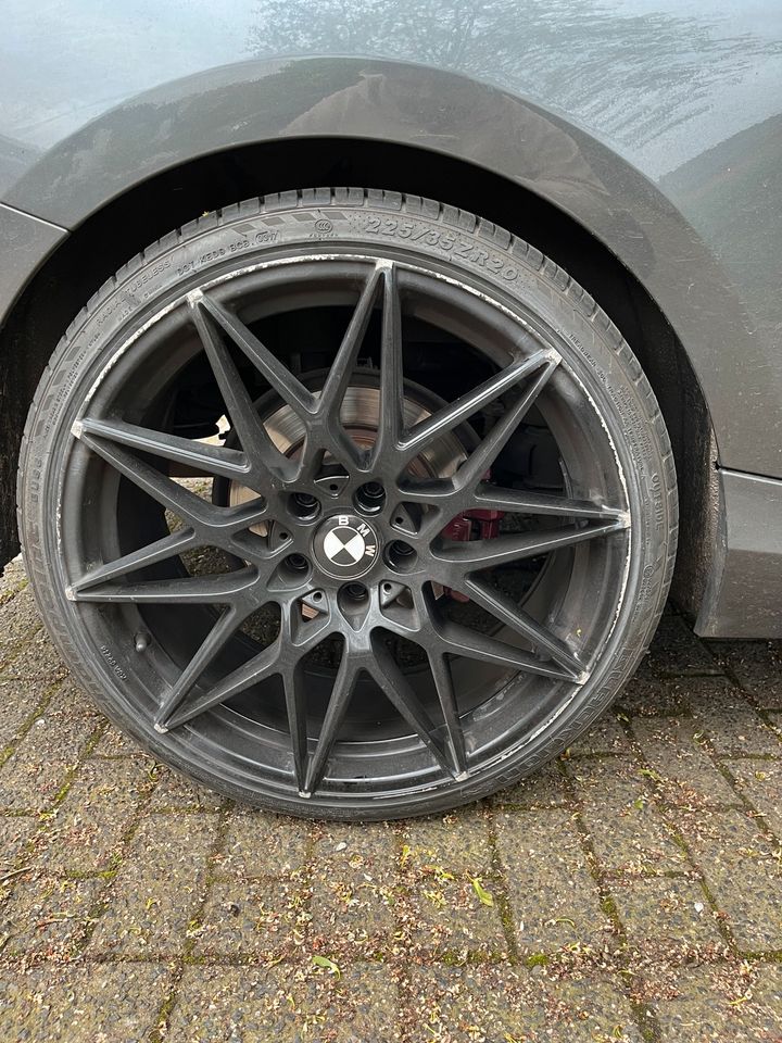 20 Zoll Felgen mit Reifen schwarz BMW in Leichlingen