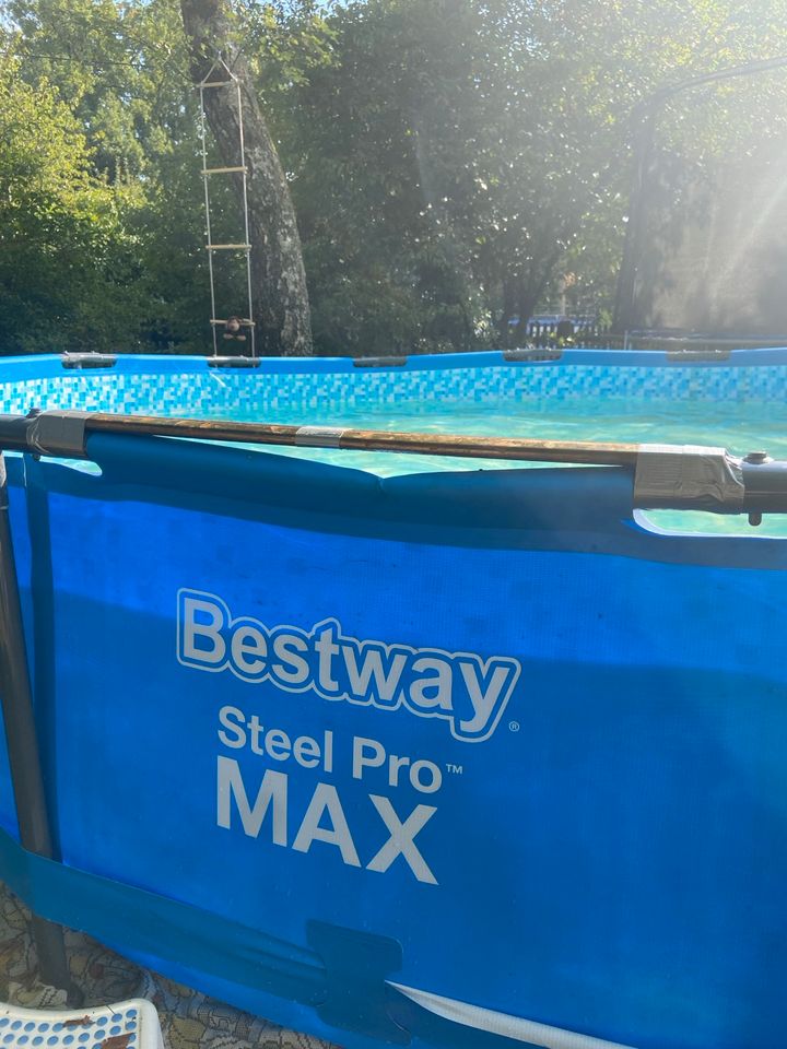 Garten Schwimm Bad / Becken Pool Bestway Steel Pro Max in München