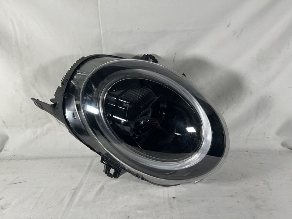 Mini F55 F56 F57 LCI LED Scheinwerfer Headlight Black 5A01962 R in Eppingen