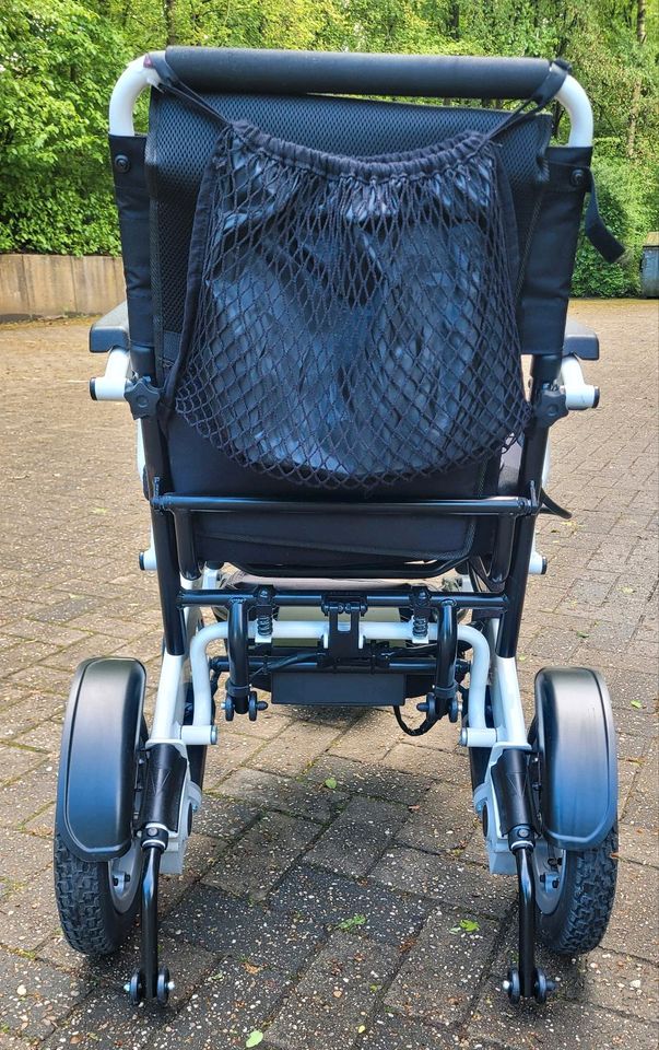 Elektrischer Rollstuhl VIA, E-Scooter faltbar, Senioren in Centrum