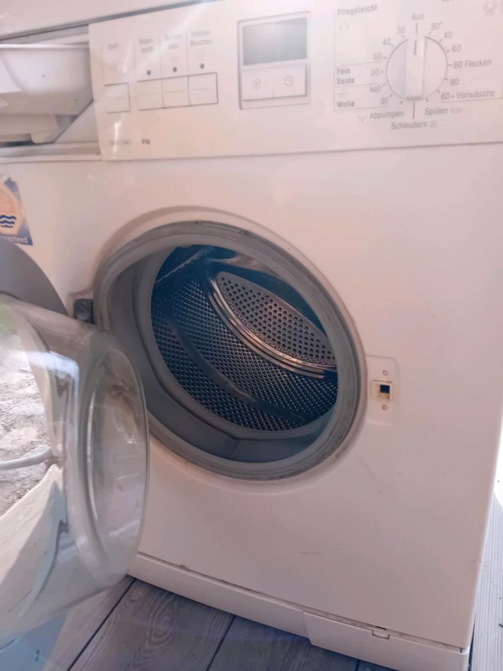Verschenke defekte Waschmaschine in Waren (Müritz)