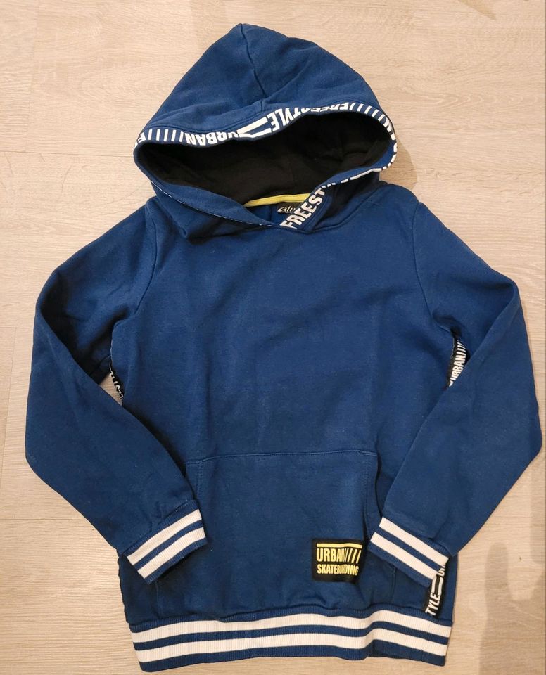 Hoodie 128/134 in Mönchengladbach