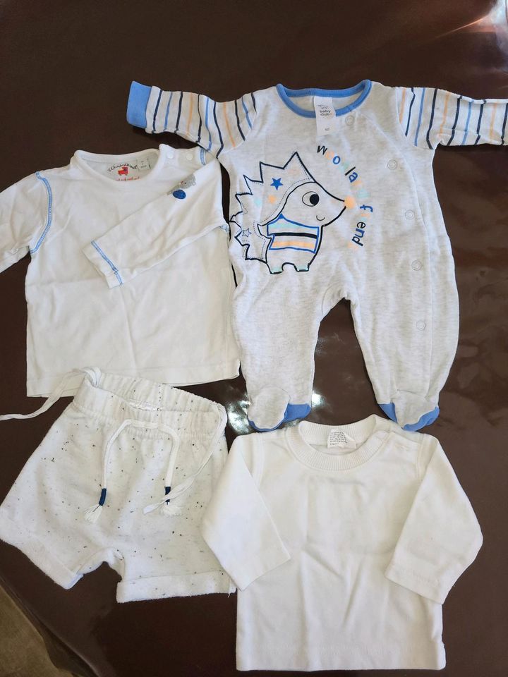 Baby kleiderpaket gr 50/ 56 in Senden