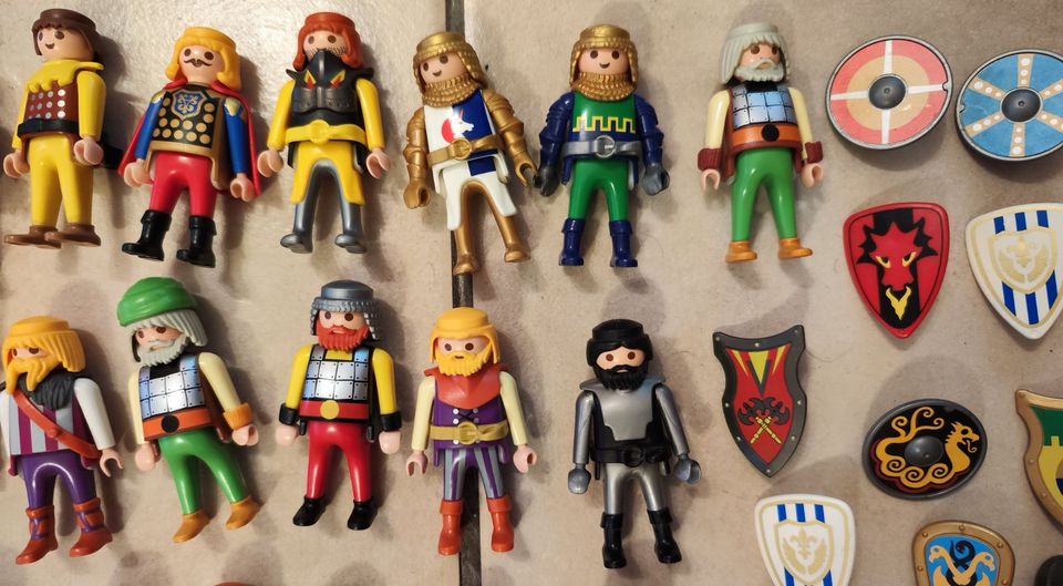 Playmobil Figuren Ritter Wikinger Schild Helm Zubehör Sammlung in Recklinghausen