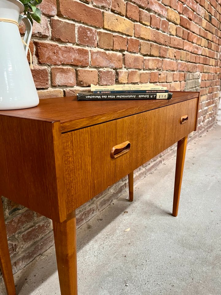 Teak Kommode Sideboard Nachttisch Beistelltisch Vintage 60er in Berlin