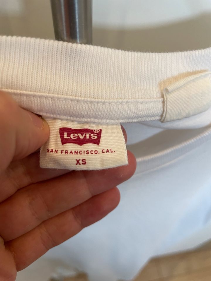 T-Shirt Von Levi’s in Arnsberg