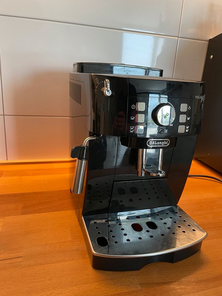 Delonghi Magnifica S in Köln