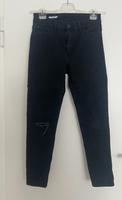 Schwarze Jeans Bershka Gr.40 Niedersachsen - Sarstedt Vorschau