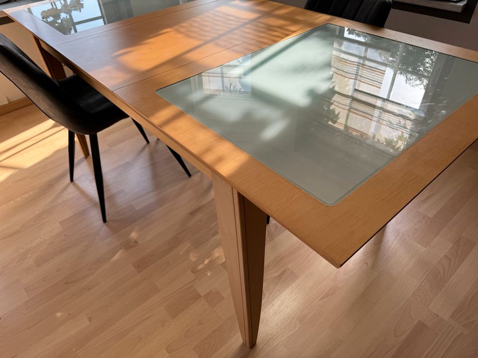 Esszimmer Tisch buche mit Glasplatten in Salzgitter