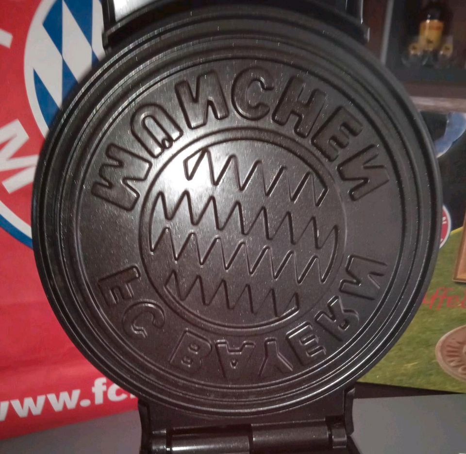 Bayern München Fanartikel Waffeleisen Waffelautomat in Pattensen