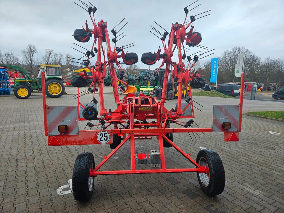 Kuhn GF 8501 T Heuwender Kreiselheuer Zetter in Grebenstein