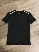 Sport T-Shirt  Größe 44/46 Bayern - Wassertrüdingen Vorschau