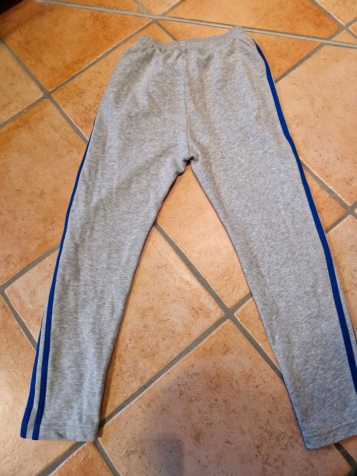 Adidas Hose / Sporthose, Größe  152 in Merzig