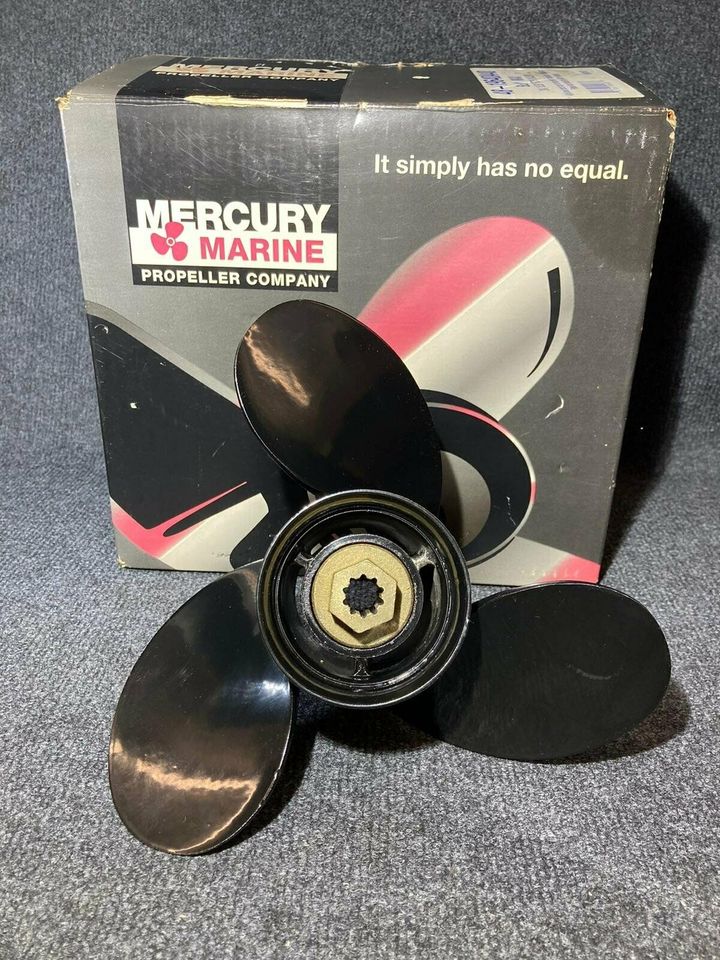 Mercury 10 3/8 x13 Propeller Black Max Neu 48-18640 25/30/40/60PS in Magdeburg