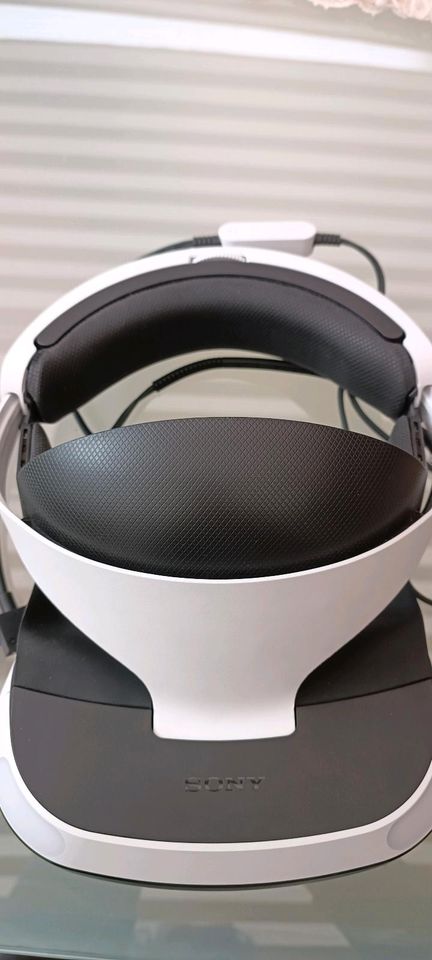 PlayStation 4 VR (PSVR V2) Virtual-Reality-Headset, Zubehör fehlt in Duisburg
