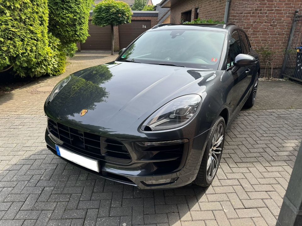 Porsche Macan GTS 21/BOSE/LED/LUFT/CHRONO/18-WEGE/PANO in Moers