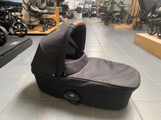 Britax Römer Kinderwagen Smile III Space Black NEU aus Showroom in Wesel