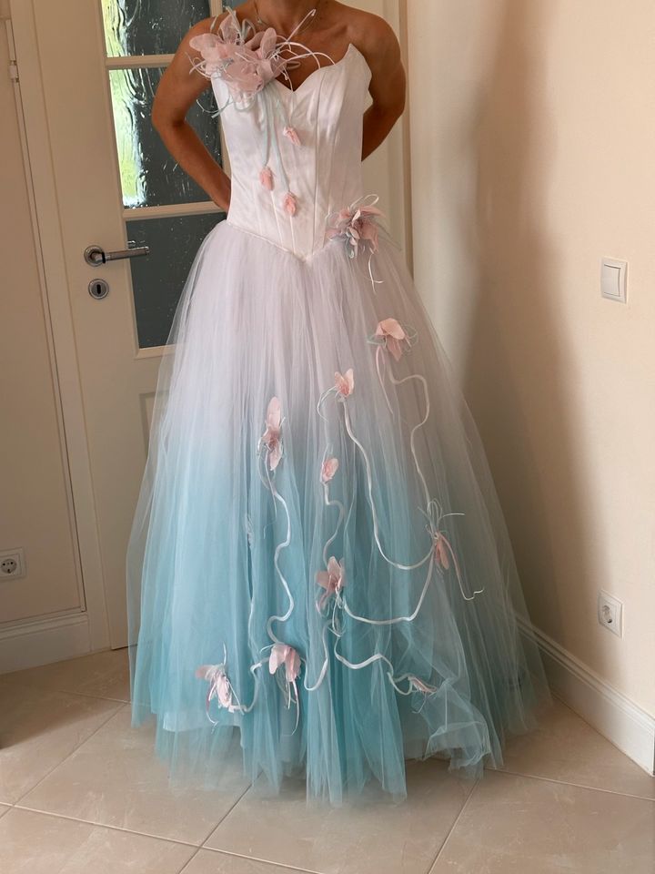 Hochzeitskleid Brautkleid/ Märchenkleid /Prinzessinnenkleid Gr 38 in Hamburg