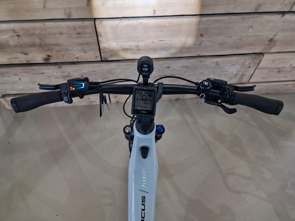 Focus Planet 6.8 ABS ** Modell 2023 ** Magura ABS & Bosch Smart System ** auch Leasing ** E-Bike in Grauel