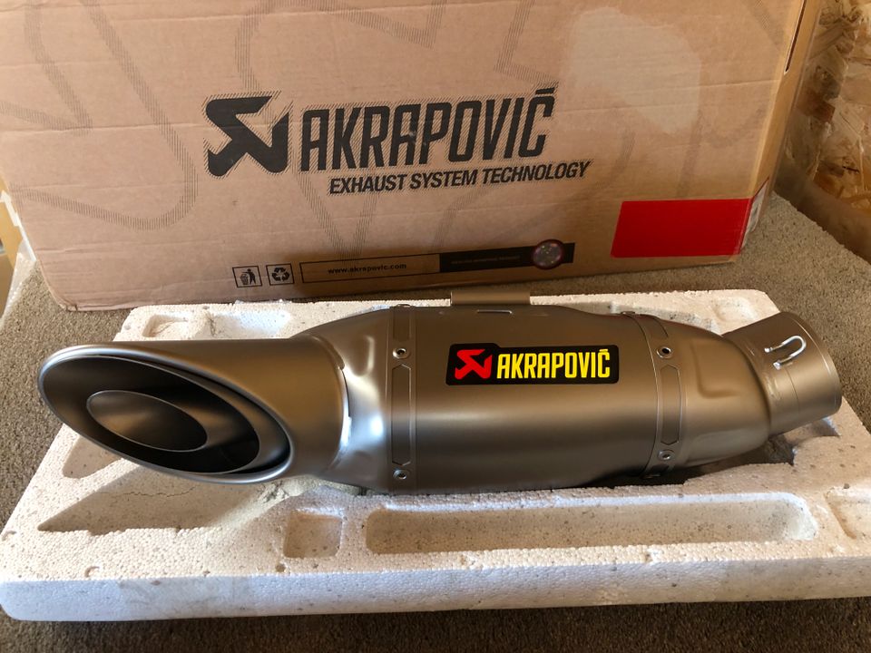 Akrapovic Auspuff Anlage Dämpfer Kawasaki Z650 Ninja 650 17-23 in Bad Bentheim