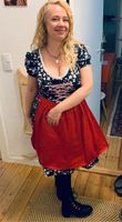 Dirndl-Kleid von Strange dunkelblau-rot Blumen XL Berlin - Lichtenberg Vorschau