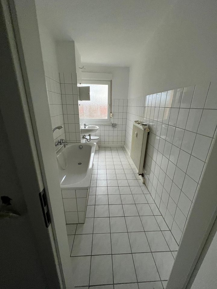 1 Monat Mietfrei! Frisch renovierte 3 Raum Wohnung in Klettstedt zu vermieten in Bad Langensalza