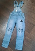 Jeans latzhose mit Stickerei und coolen wende -Pailletten gr 104 Berlin - Lichtenberg Vorschau