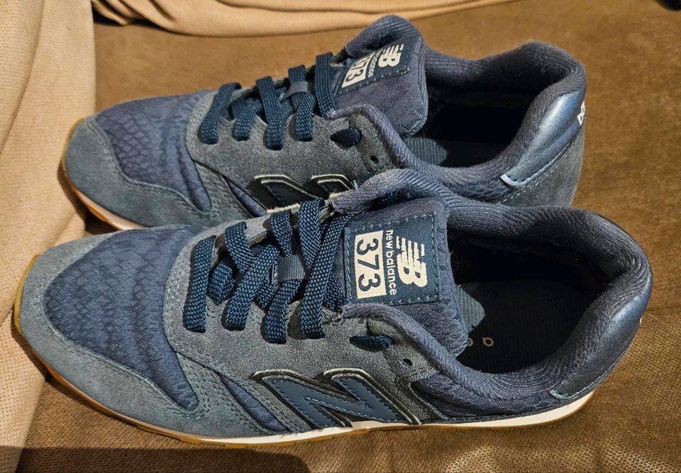 New Balance Schuhe Gr. 40 in Düsseldorf