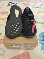 Adidas Originals Yeezy Boost 350 V2 Jungen Sneaker Schuhe Gr. 27 Bayern - Ensdorf Vorschau