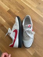 NIKE Field General 82 sneaker Schuhe 40,5 weiß rot trainers München - Schwanthalerhöhe Vorschau