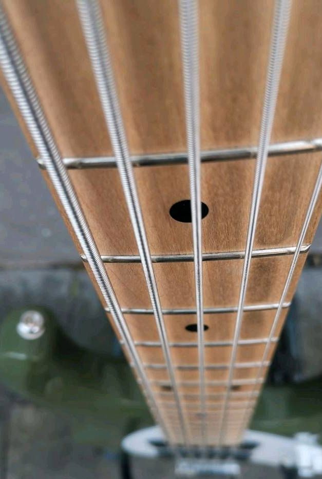 Sterling by Music Man SUB Ray 5 HH  Olive E Bass 5 String wie neu in Köln