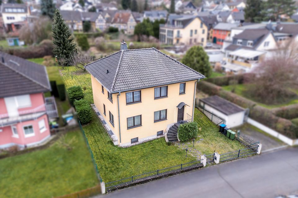 NEUER PREIS! Gepflegtes Ein- oder Zweifamilienhaus mit großem Garten in Top-Lage von Bonn-Muffendorf in Bonn