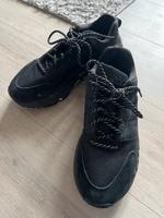 Schwarze Adidas Schuhe Östliche Vorstadt - Steintor  Vorschau
