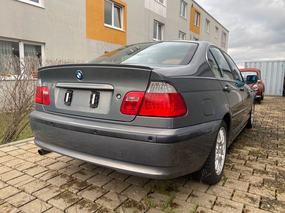 BMW E46 318i Spezial Edition Limousine TÜV/Service NEU in Villingen-Schwenningen
