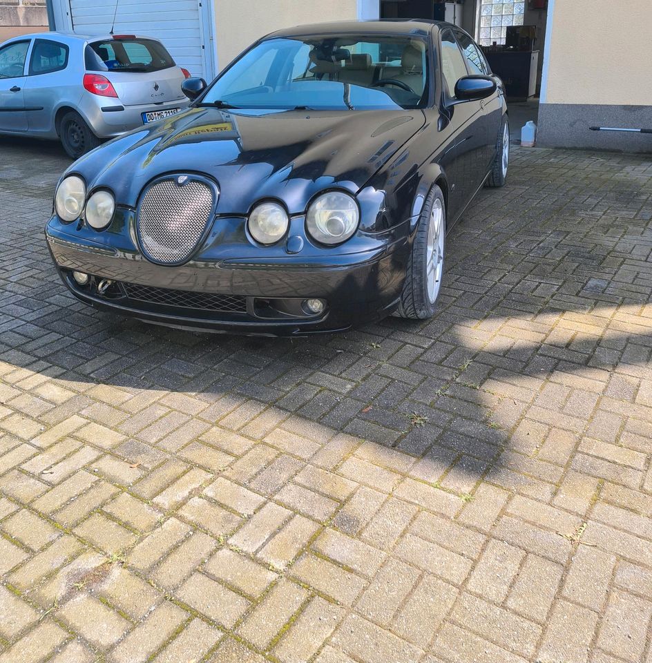 Jaguar S type R in Dortmund