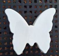 Weißer Deko Porzellan Schmetterling Höhe 15,5 cm, Frühlingsdeko Sachsen-Anhalt - Halle Vorschau