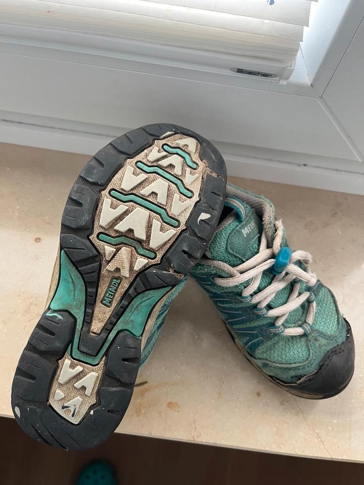 Schuhe Sneaker 27 Lico Meindl Sportschuhe blau 28 sehr gut in Hessisch Oldendorf