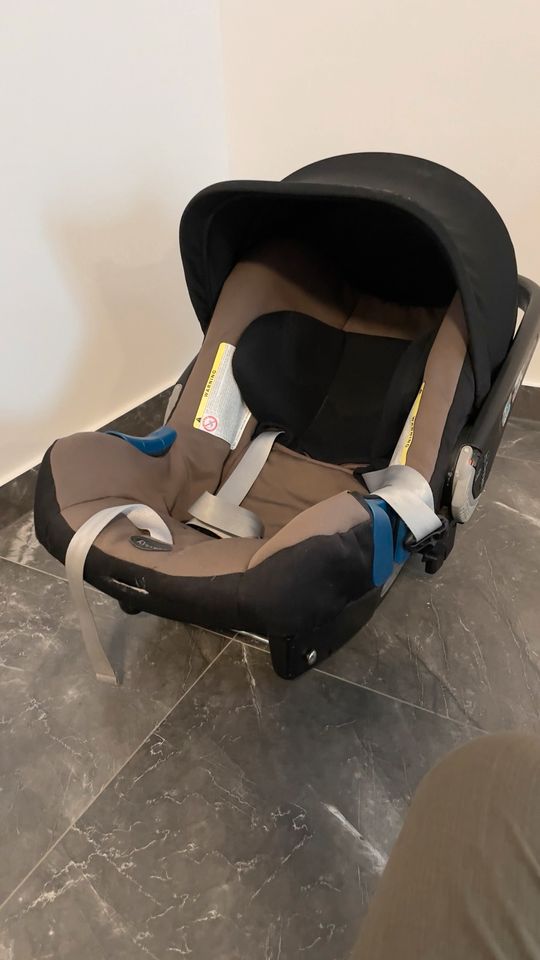 Kinderwagen, Buggy, Maxi-Cosi, Liege, Iso-Fix Firma Britax-Römer in Wedemark