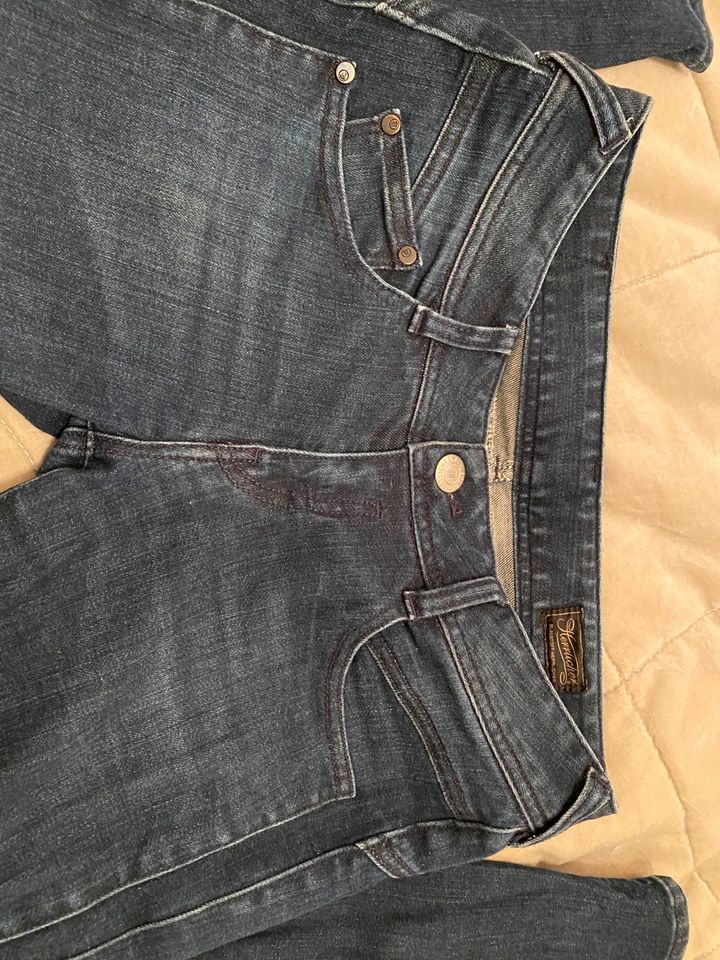 Herrlicher Damenjeans GILA Slim Gr. 26/32 in Hamburg