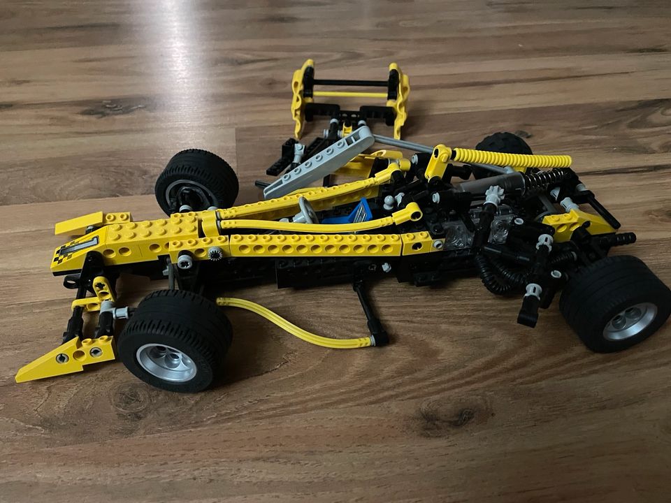 Lego Technik Set Autos konvolt in Much