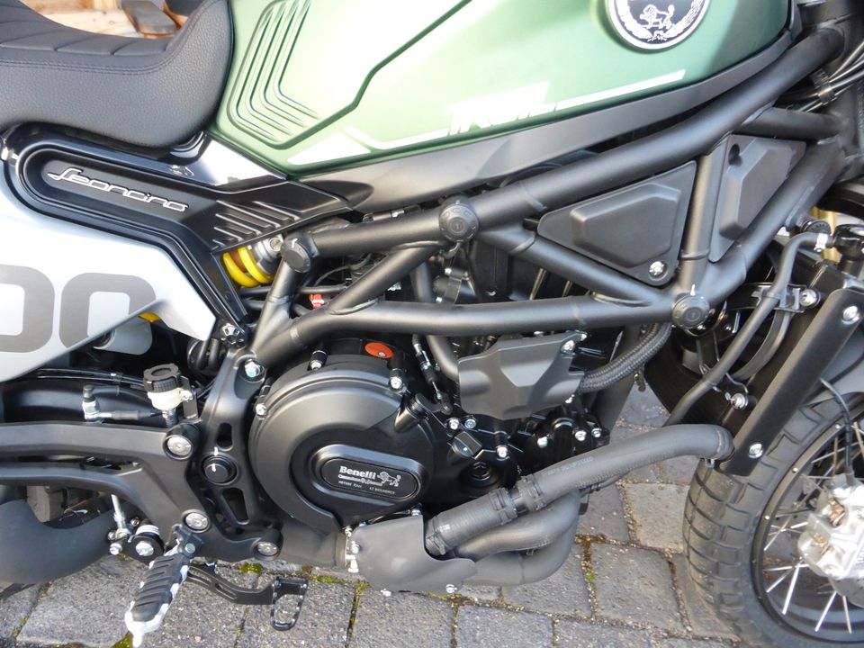 BENELLI LEONCINO 800 TRAIL NEUFAHRZEUG in Halle