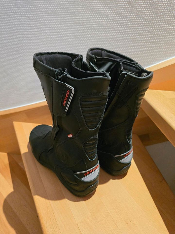 Motorradstiefel in Idstein