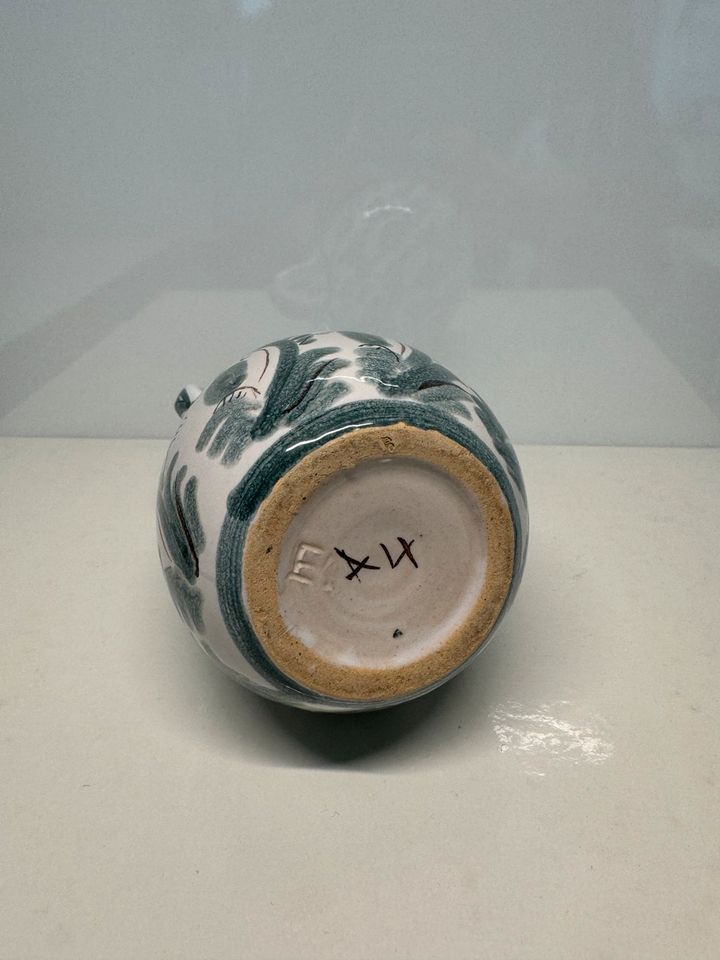 Kleine Kanne Vase mit Henkel aus Keramik mit Muster Vintage in München